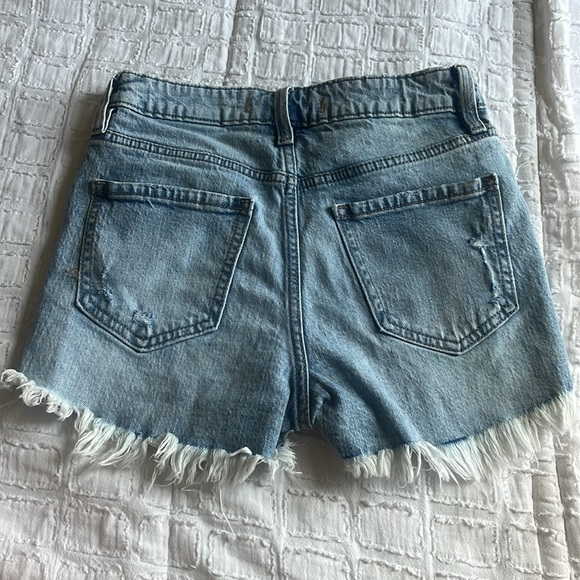 High rise cut off shorts in size xs - Picture 2 of 4